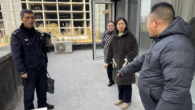 街道建安社区：锦旗表心意 服务暖人心米乐m6登录入口安阳市文峰区永明路