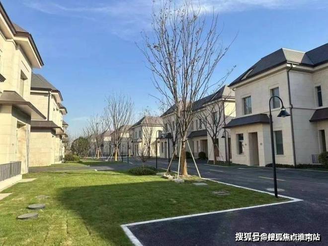 您-地址-价格-户型-小区环境-楼盘详情-交房时间-周边配套-售楼处电话兰香湖贰号(营销中心)首页网站-兰香湖贰号销售中心(售楼处)-楼盘欢迎(图7)